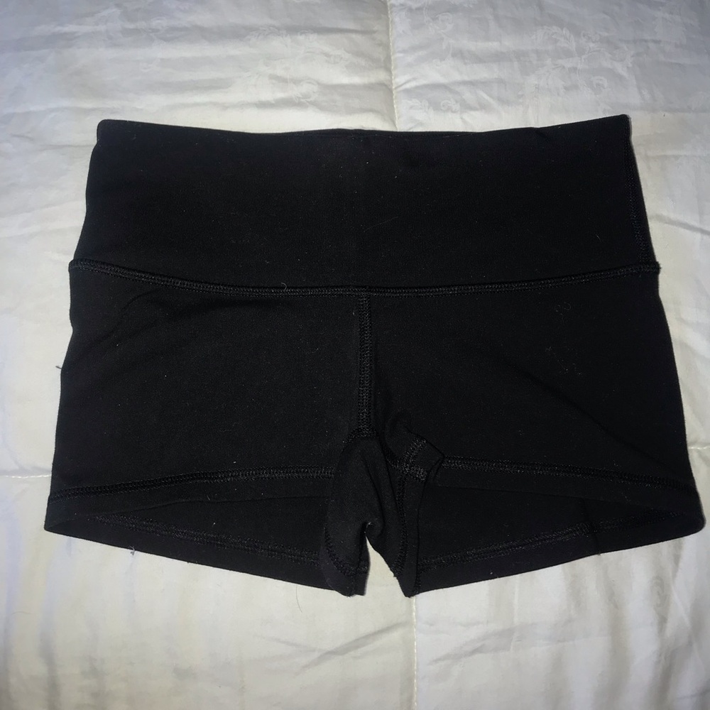 Lululemon booty shorts